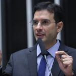 Leo Prates defende PEC 27/24 e destaca urgência de políticas para igualdade racial no SUS